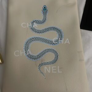 COPY - LATC pouch with snake.